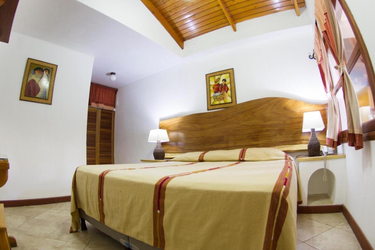 Hotel Dos Mundos Панахачел Екстериор снимка